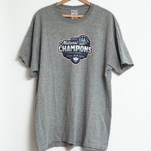 🚨 Clearance 🚨 2014 UCONN Womans national champion T-shirt XL